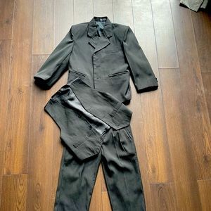 3 piece pinstripe suit